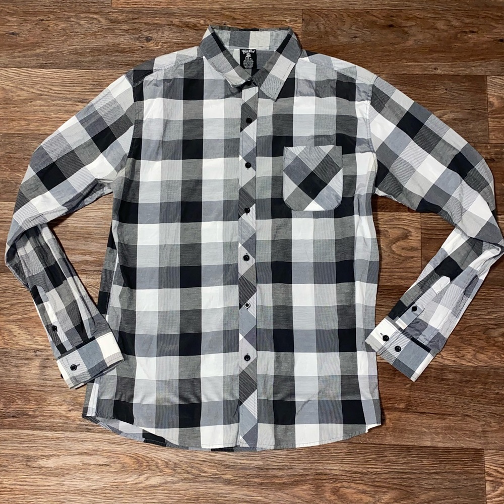 Men’s Black and White Button Down